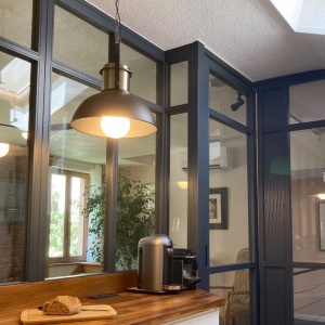 verrière noire design d'architecte par ARTEF menuisier toulousain
