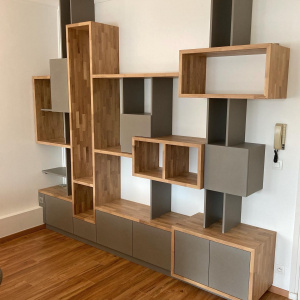 bibliothèque moderne encastrée en bois et gris menuiserie toulouse
